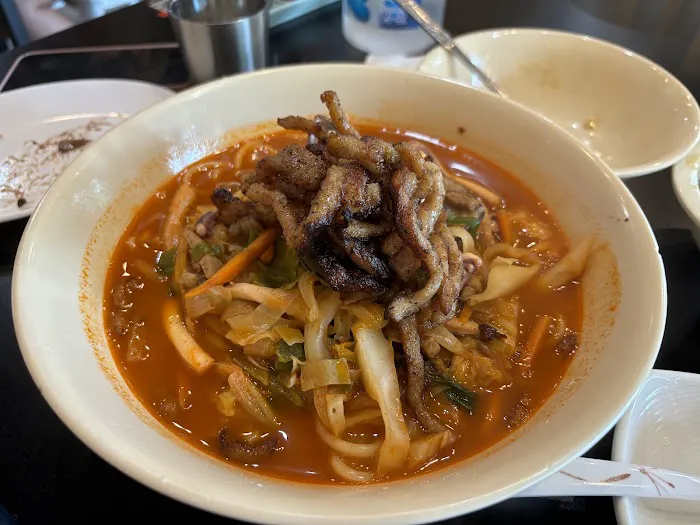 Paik's Noodle Glenview 5