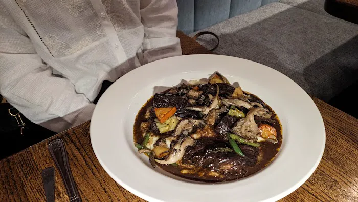 LB Bistro 5