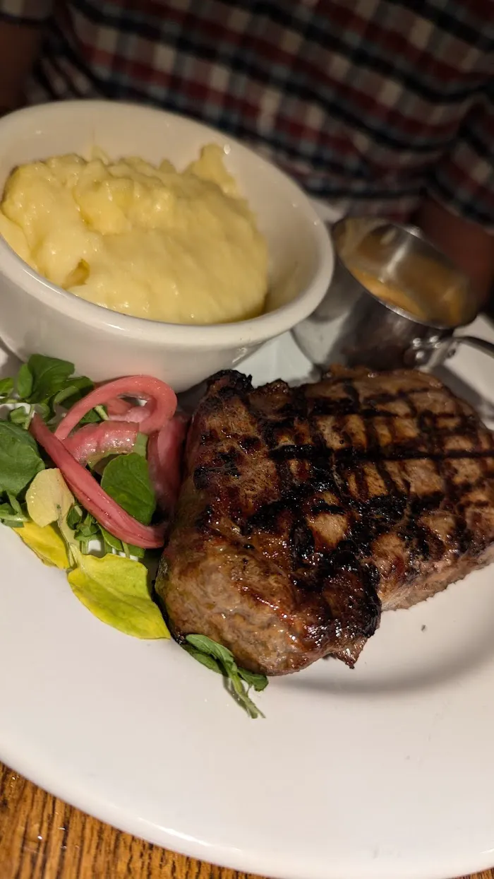 LB Bistro 3