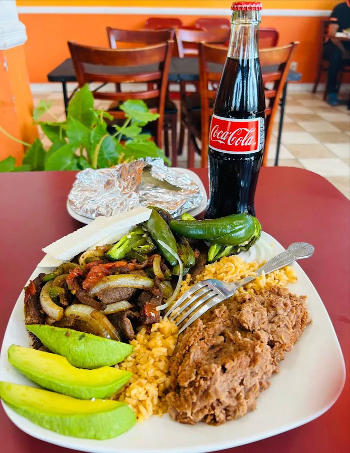 Mi Pueblo Querido Bakery and Restaurant 8