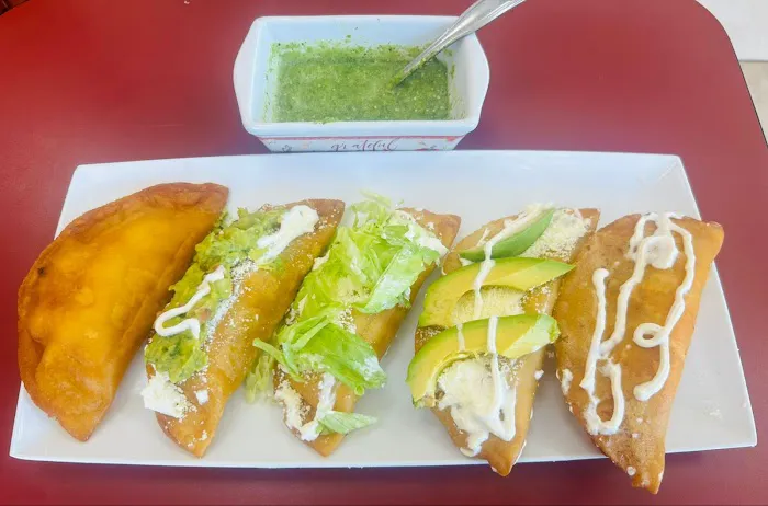 Mi Pueblo Querido Bakery and Restaurant 4