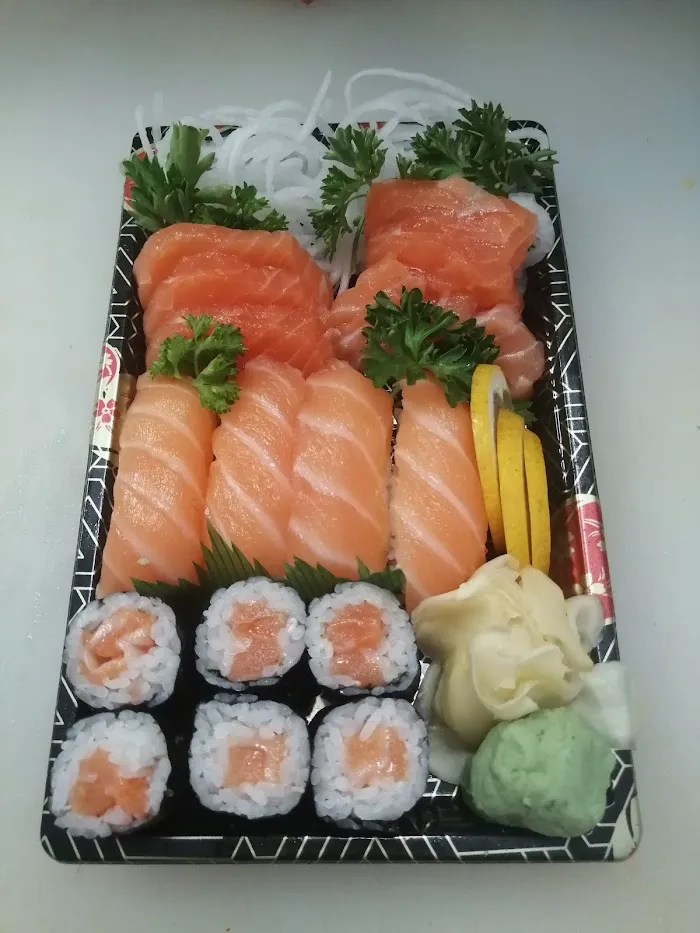 Kendy's Sushi & Peking Garden 4