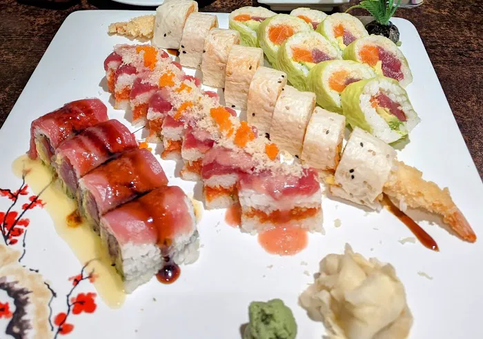 Fusha Asian Bistro & Sushi 3