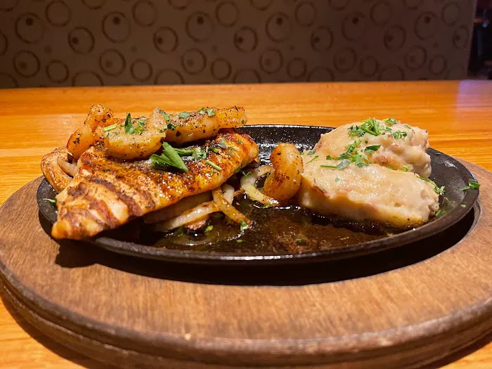 Applebee's Grill + Bar 7
