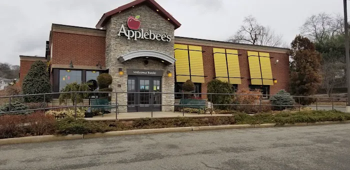 Applebee's Grill + Bar 1