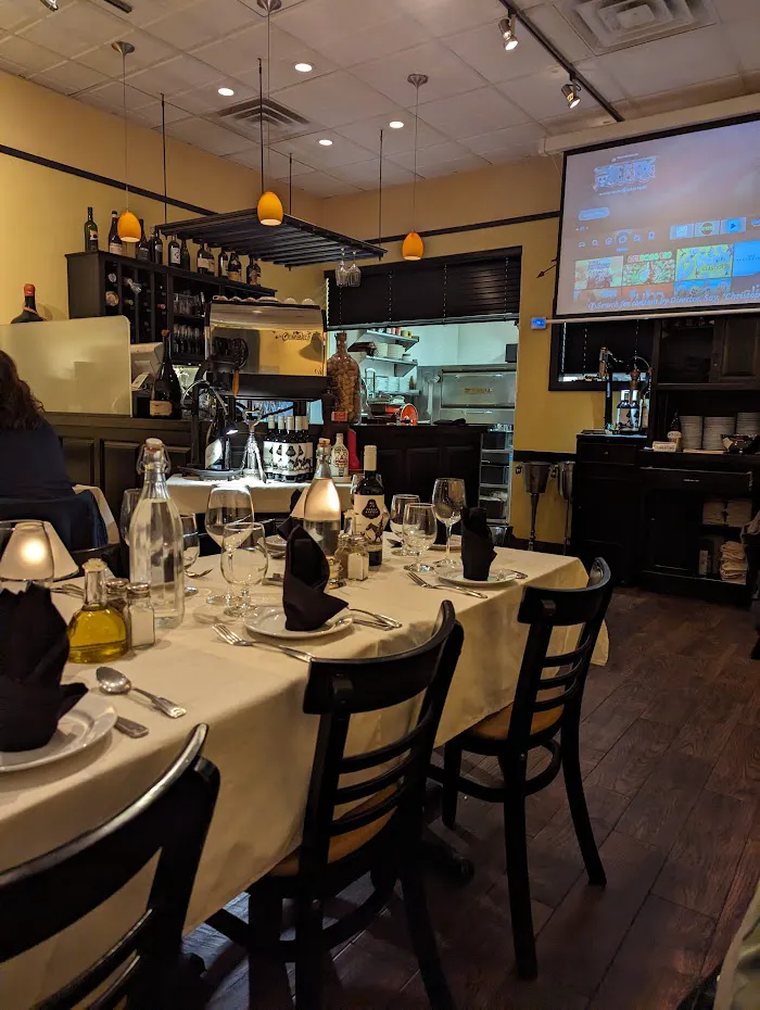 Mike's Ristorante 9