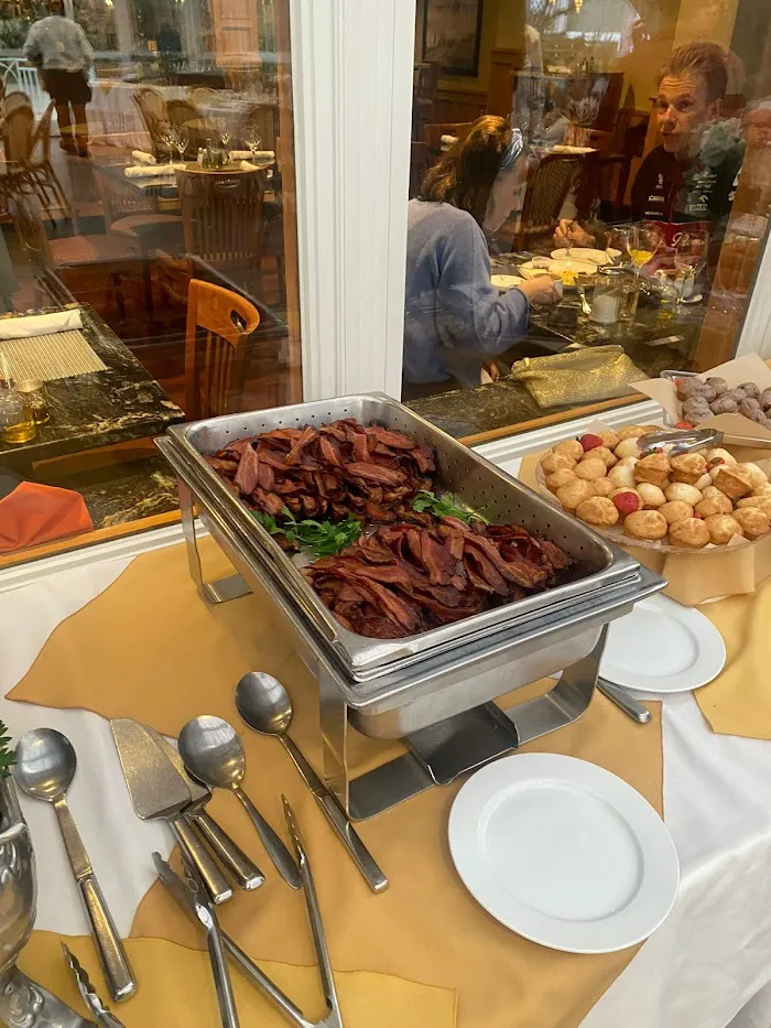 Adam's Rib Restaurant 4