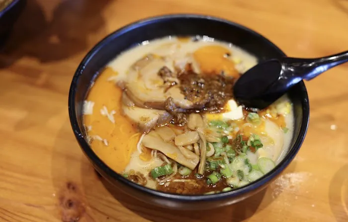 Mẹcha Noodle Bar 1