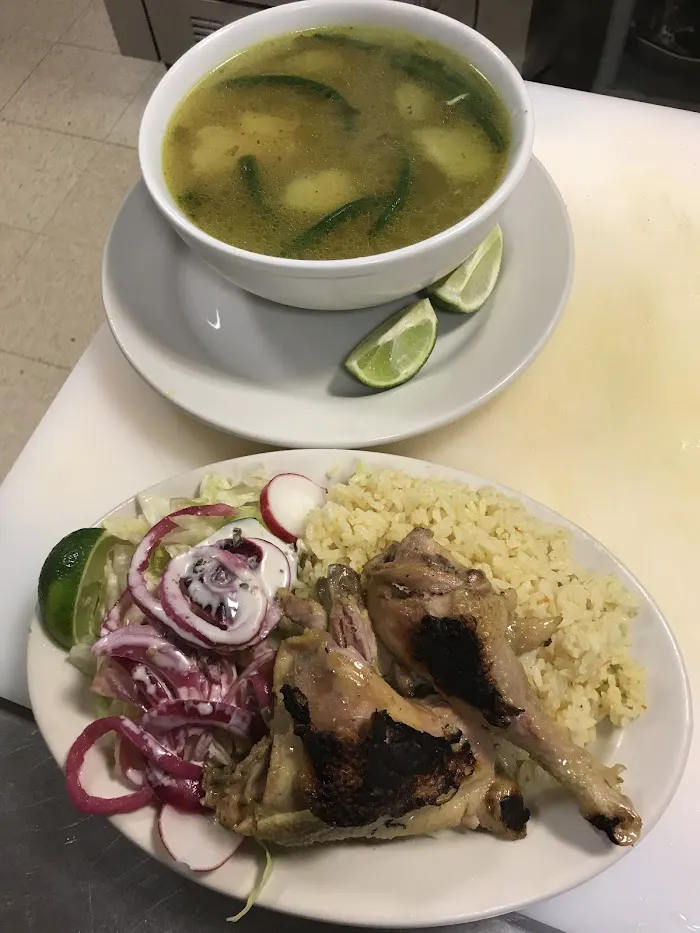 Cafe 503 pupuseria salvadoreña 1