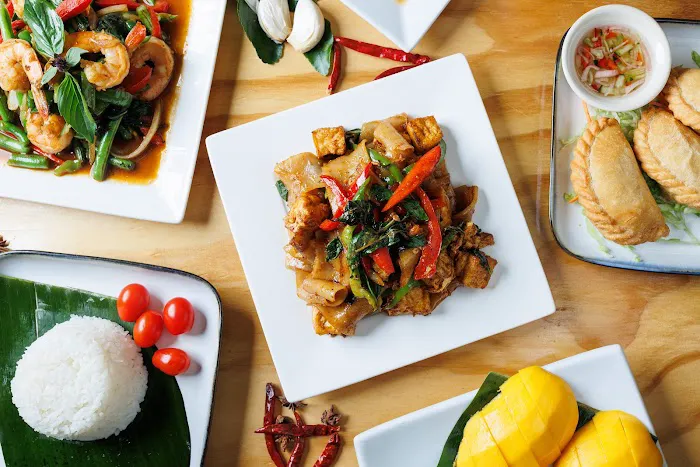 Ruuthai's Kitchen 4