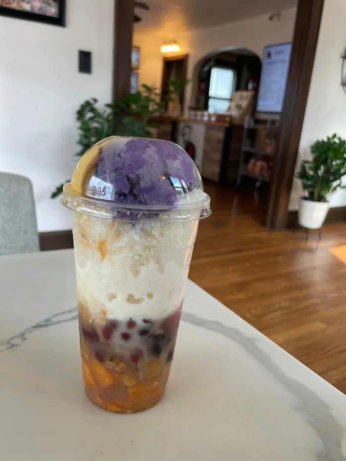 Zul Cafe and Grill 1