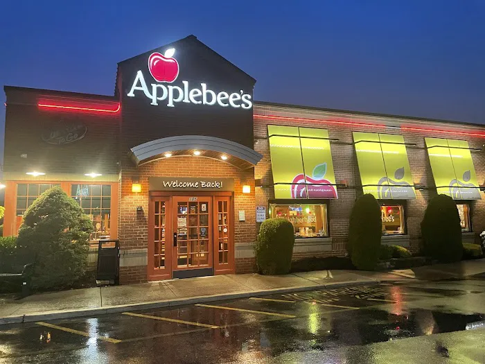 Applebee's Grill + Bar 2