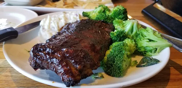 Applebee's Grill + Bar 6