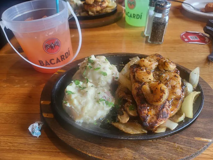 Applebee's Grill + Bar 3