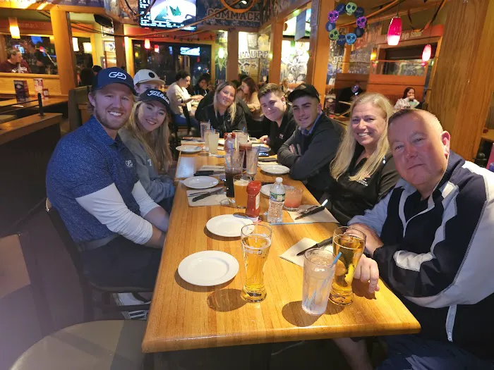 Applebee's Grill + Bar 10