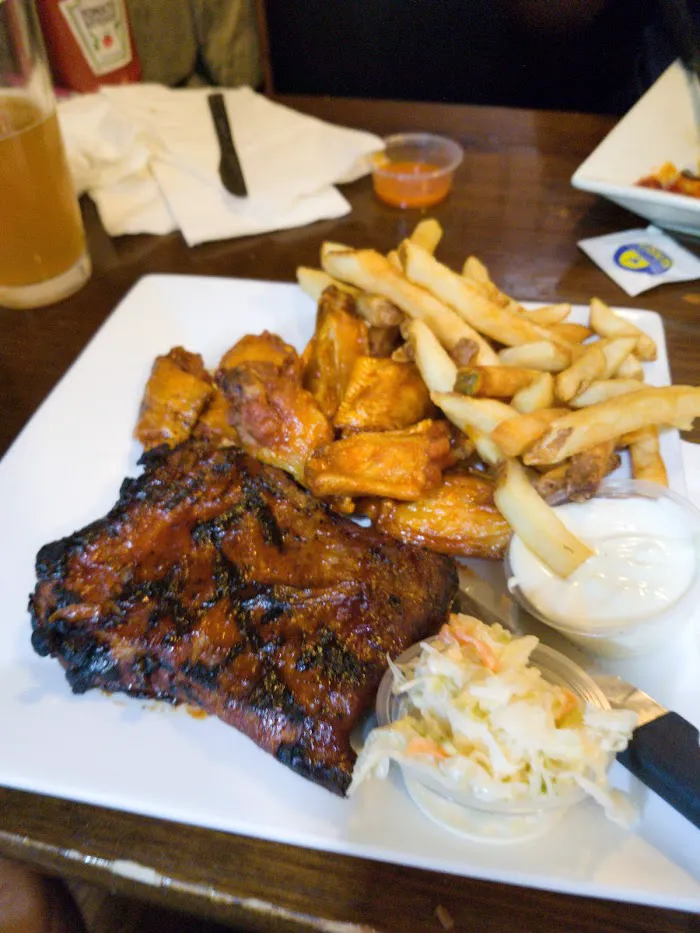 Handshakes Bar & Grill 3