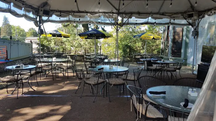 Putnam House Restaurant & Tap Room 6