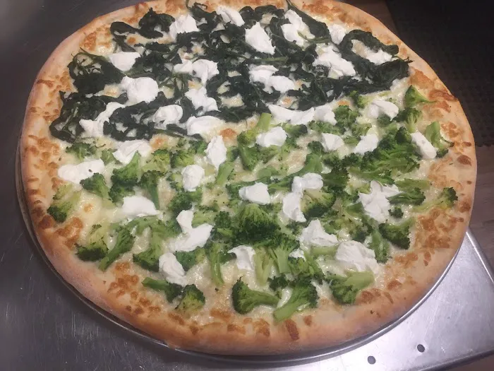 Giovanni's Pizza & Restaurant 8