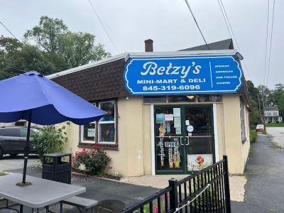Betzys mini Market 0