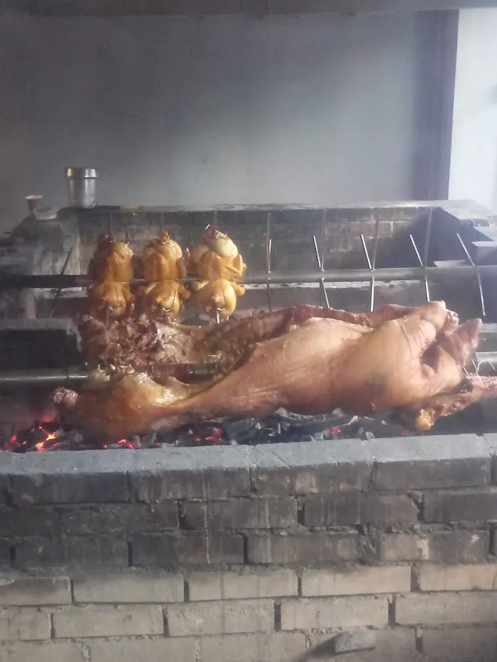 El Cochinito 8
