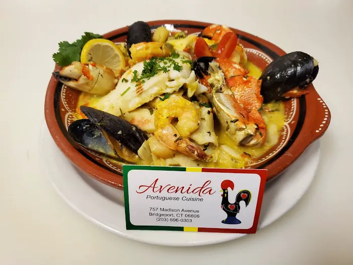 Avenida Restaurant 9