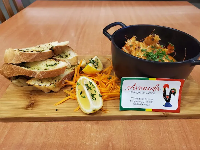 Avenida Restaurant 6
