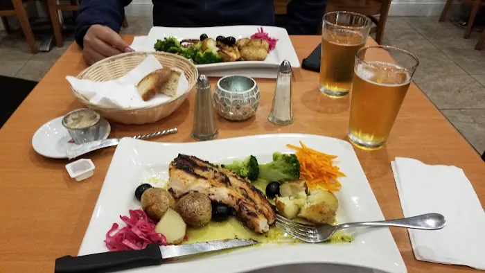 Avenida Restaurant 4