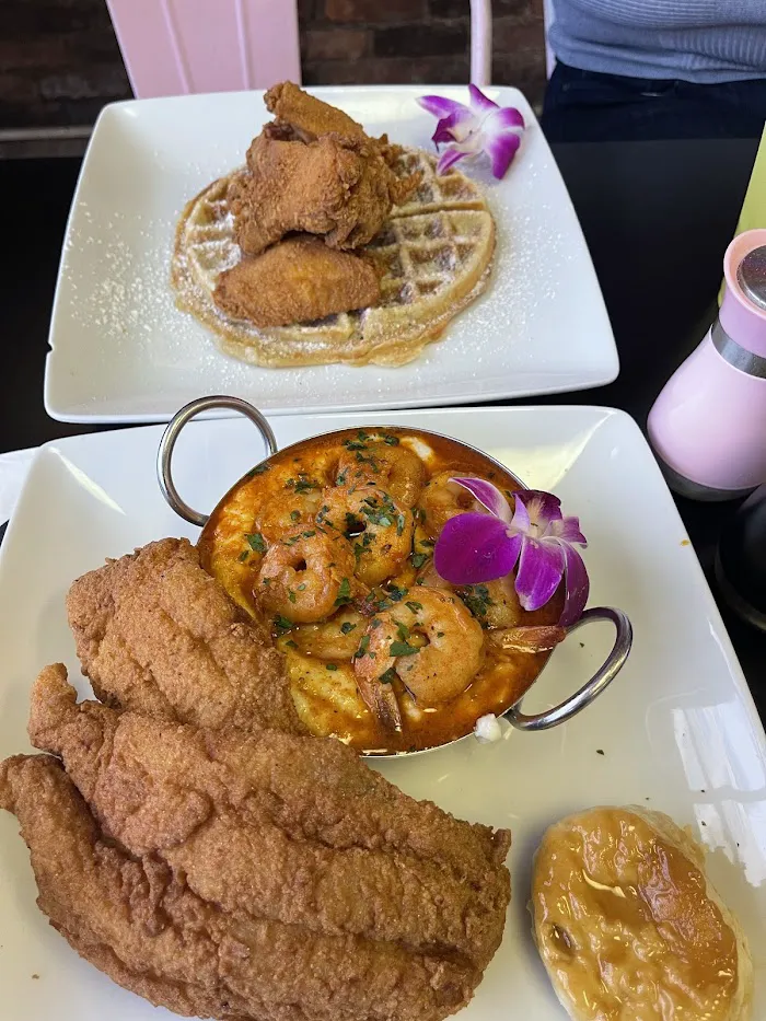 Queens Delight Cafe 8