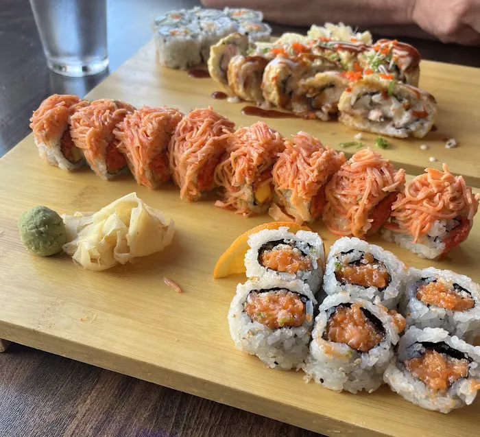 Fancy Lee Asian Bistro 'n' Sushi 3