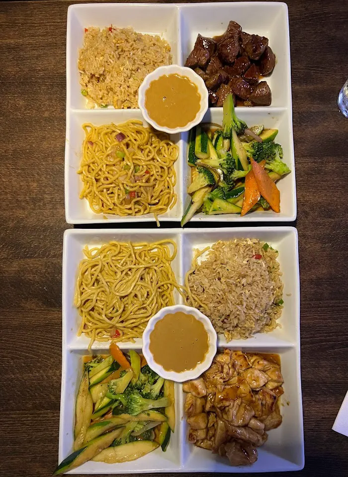 Fancy Lee Asian Bistro 'n' Sushi 7