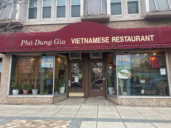 Dung Gia Restaurant 6