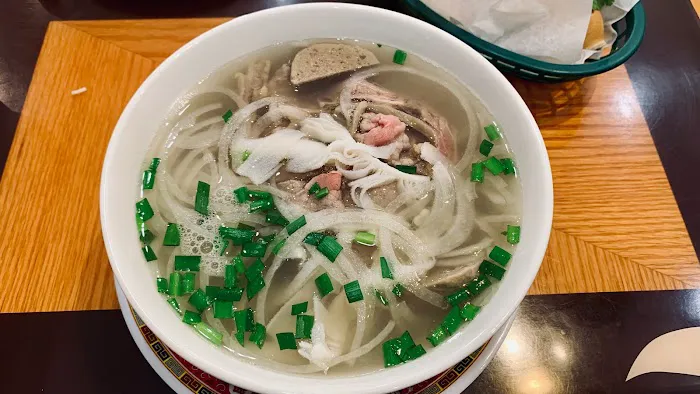 Dung Gia Restaurant 1