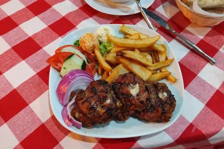Zora Restaurant / Kafana Zora
