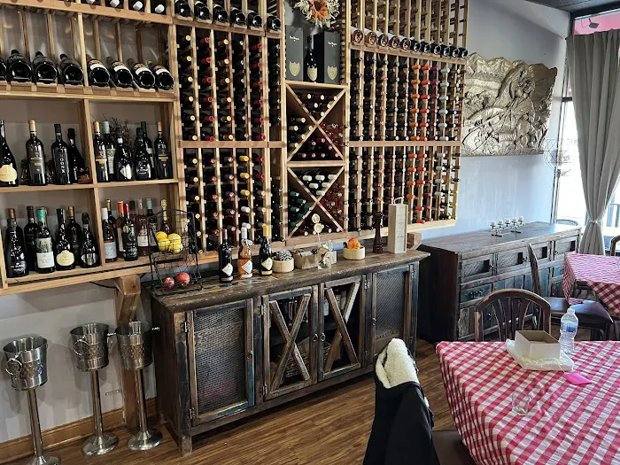 Zora Restaurant / Kafana Zora 2