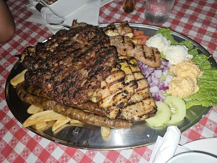 Zora Restaurant / Kafana Zora 5