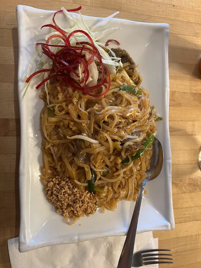 Lai Thai Restaurant 8