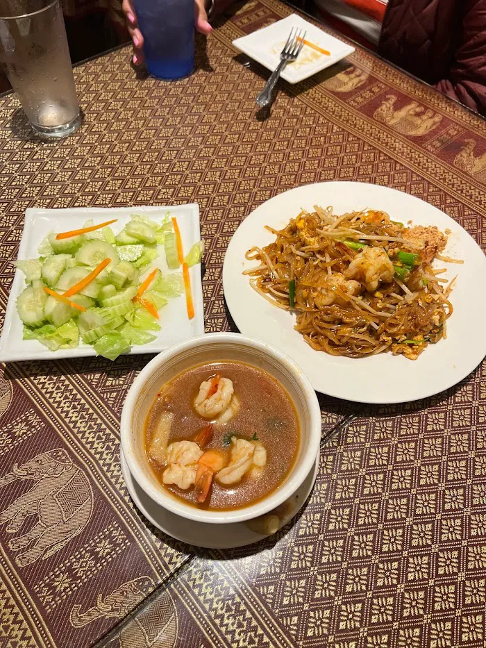 Pad Thai Restaurant 6