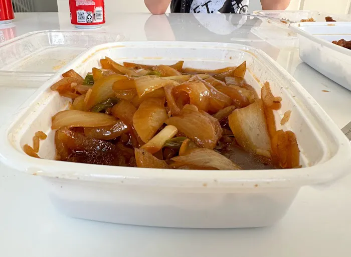Sizzling Wok Chinese Restaurant 4