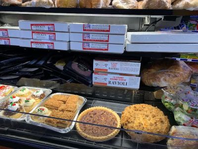 Ginos Grab 'n' Go (Deli, Pizza & Cigars Shop) 0