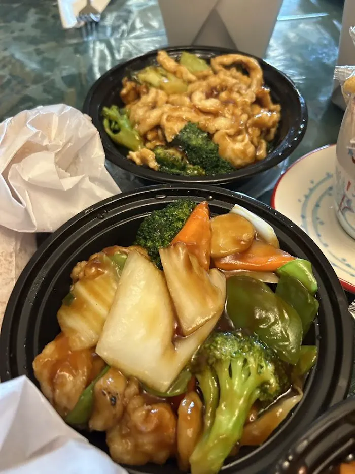 Moon Star Chinese Kitchen 3