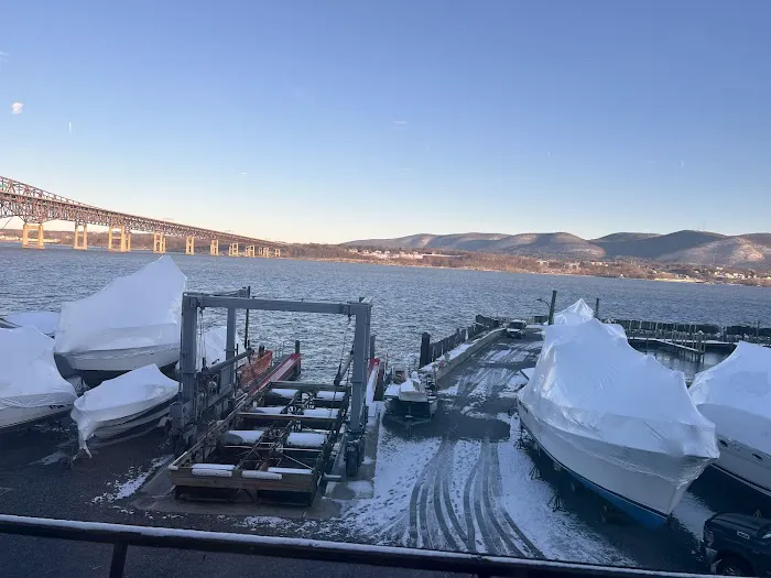 Pamela's On The Hudson 4