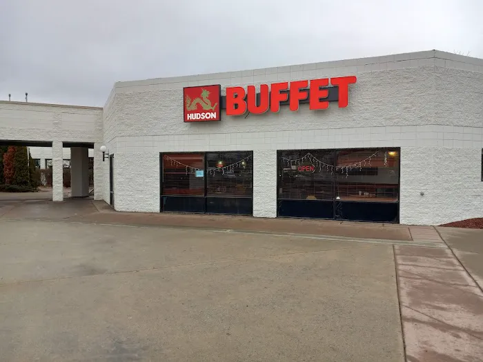 Hudson Buffet 8