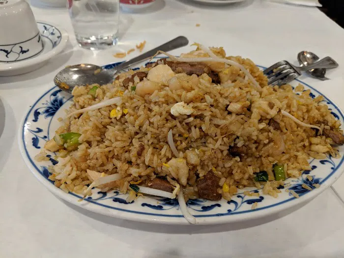 New Golden Dragon Restaurant 2