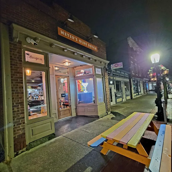 Meyer's Olde Dutch Beacon 8