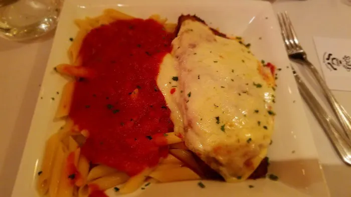 Leo's Italian Restaurant & Pizzeria Cornwall 4