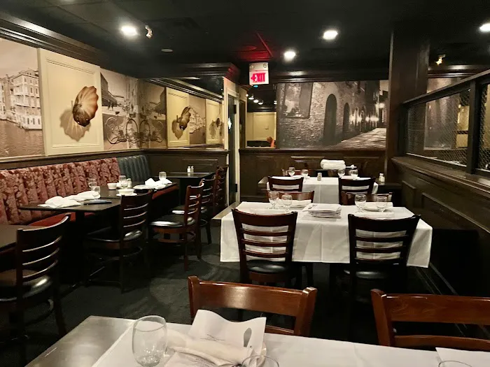 Dante's Italian Restaurant 5
