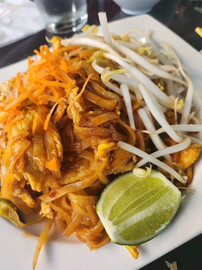 Bree Thai Restaurant 4