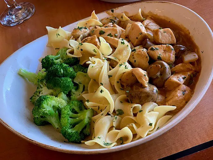 Riverfront Grill at Hilton Northbrook 6