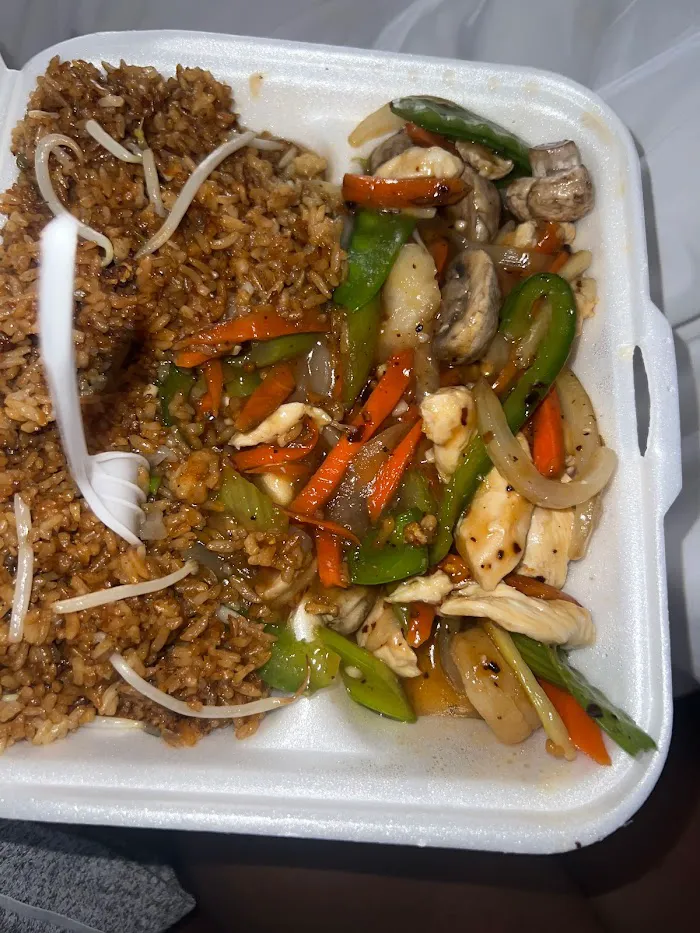 Gum Wah Restaurant 10