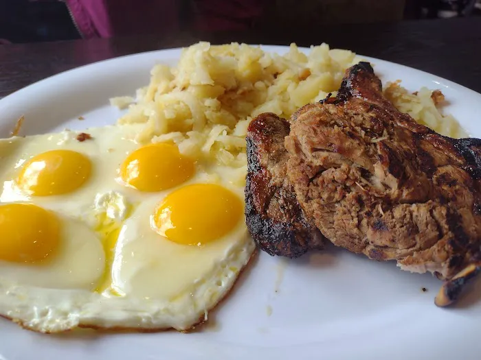 Les Brothers Restaurant 5